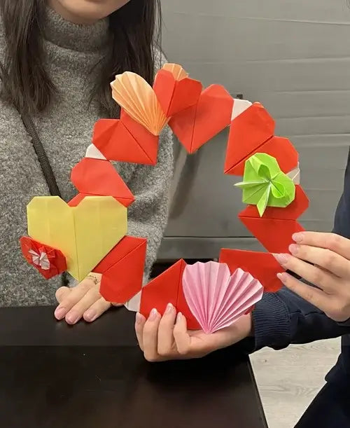 Love in the Air! Let's make an Origami Valentine Wreath with Naoko Kamioka (Feb 8) on Sunday